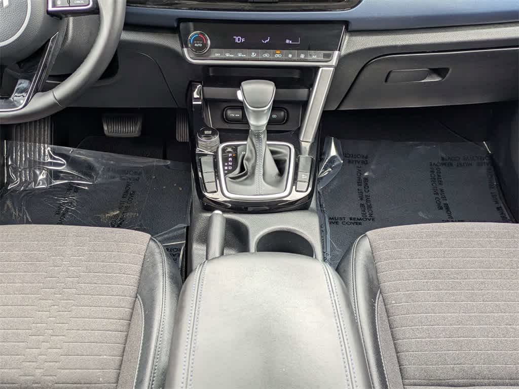 Thumbnail: 2022 Kia Seltos - 21