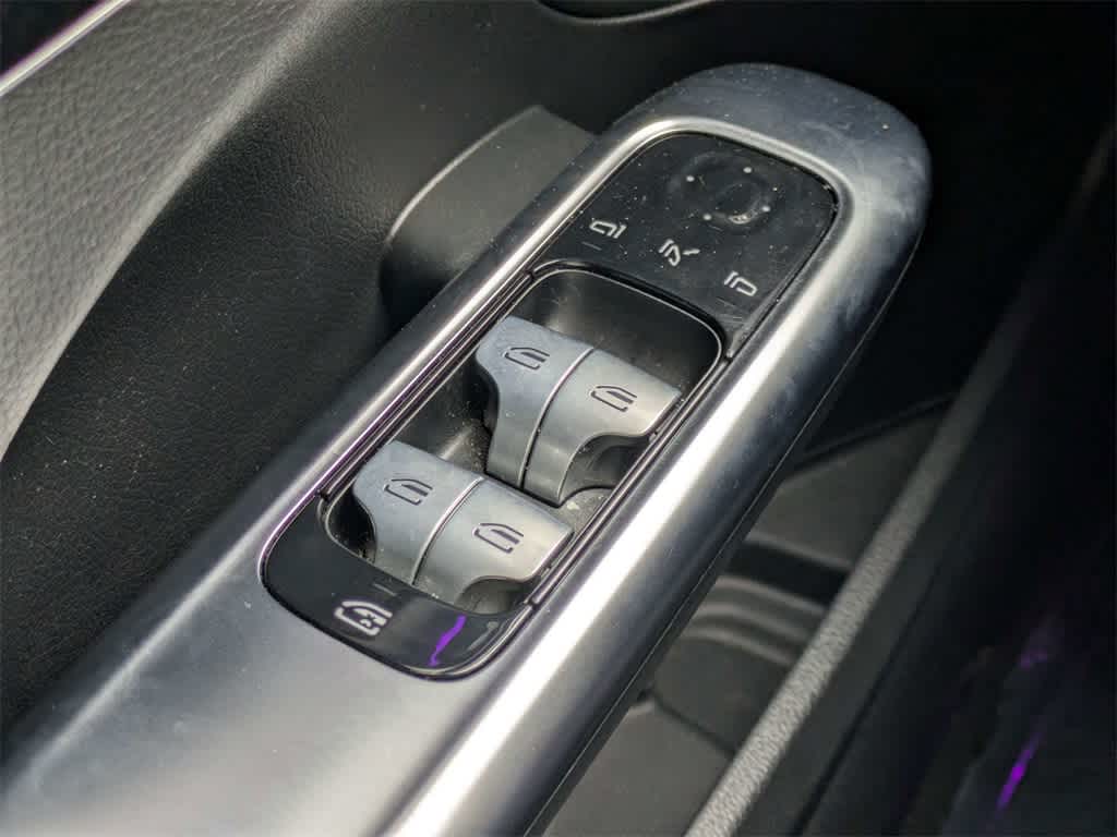 Thumbnail: 2022 Mercedes-Benz C-Class - 31