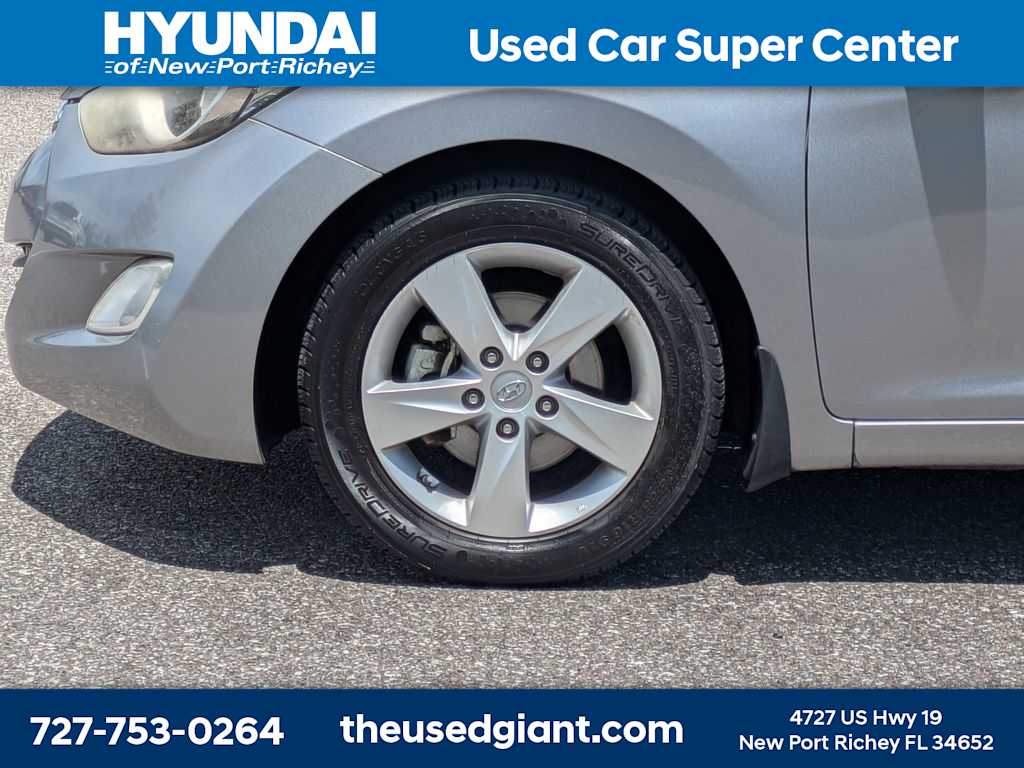 Thumbnail: 2013 Hyundai Elantra - 10