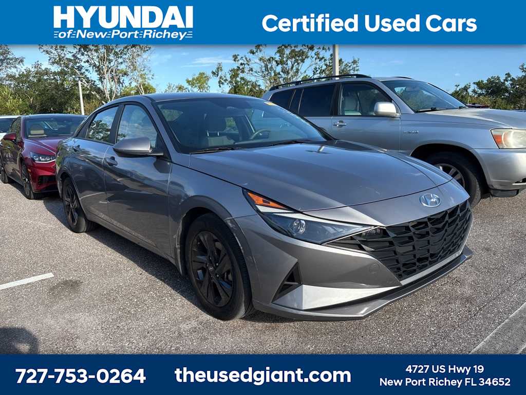 Thumbnail: 2023 Hyundai Elantra - 4
