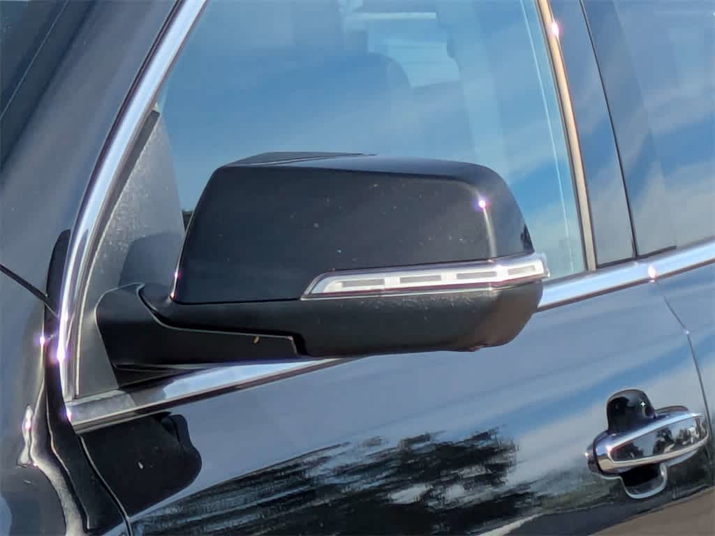 Thumbnail: 2023 GMC Acadia - 11