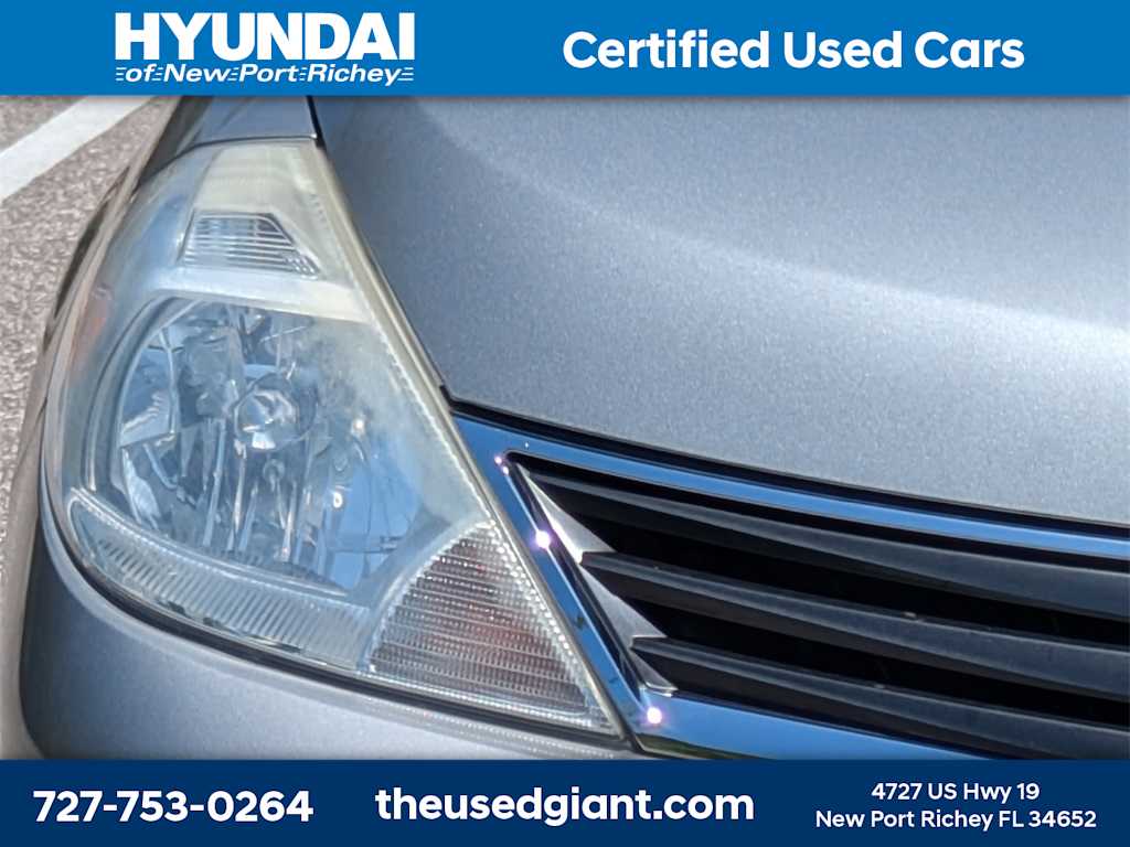 Thumbnail: 2012 Nissan Versa - 9