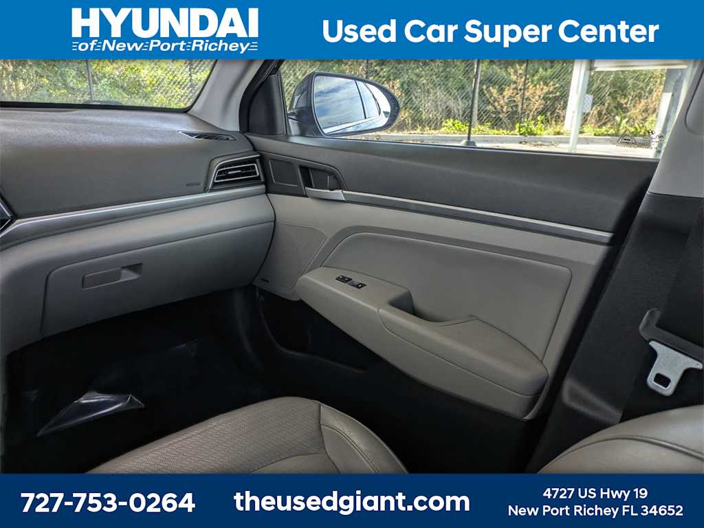 Thumbnail: 2019 Hyundai Elantra - 17