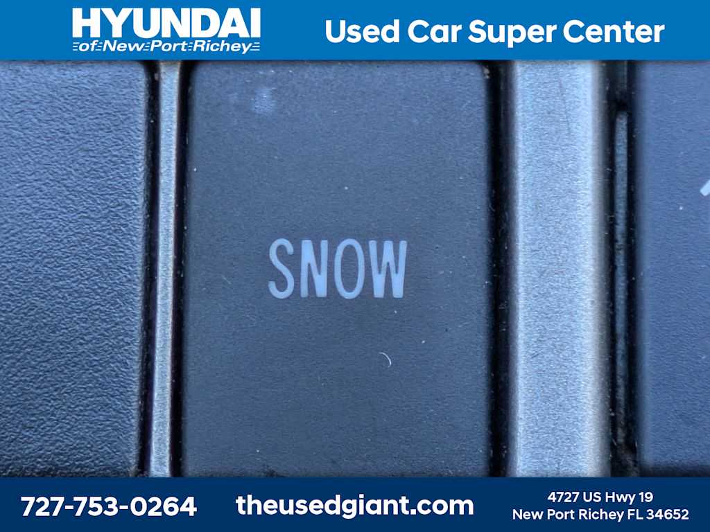 Thumbnail: 2011 Toyota Highlander - 32