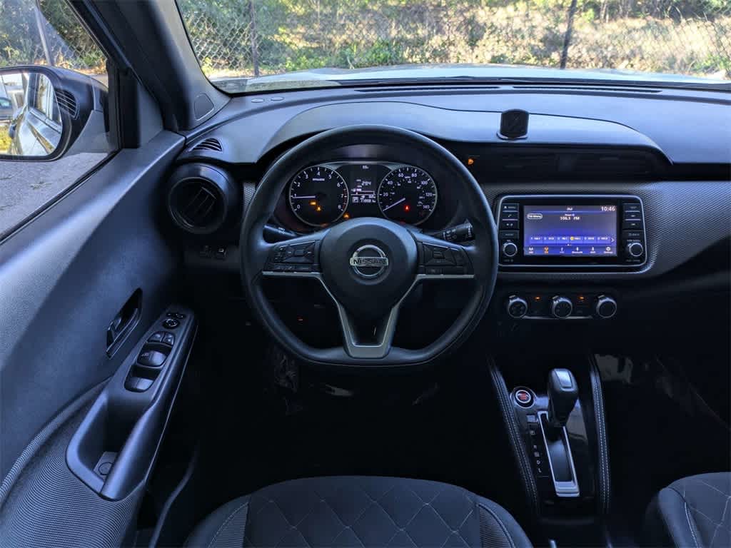 Thumbnail: 2018 Nissan Kicks - 17