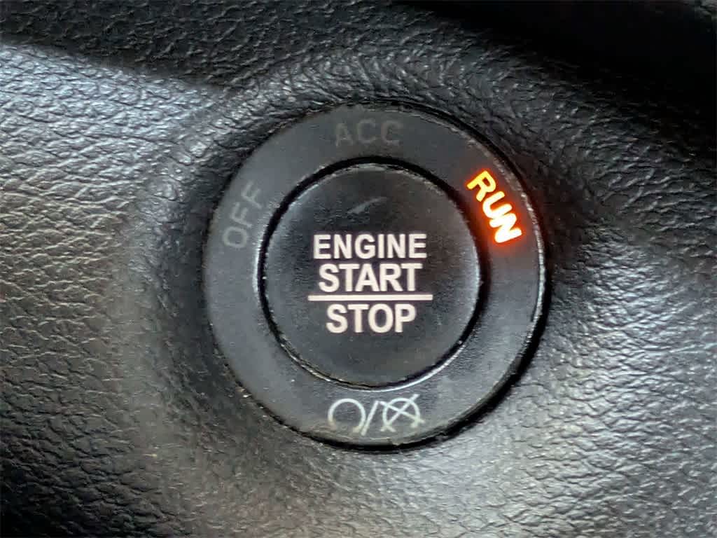 Thumbnail: 2017 Jeep Cherokee - 40