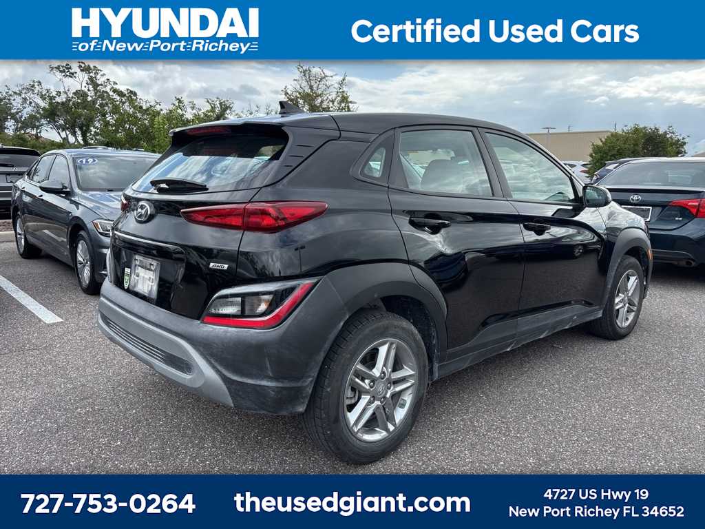 2023 Hyundai Kona SE 3
