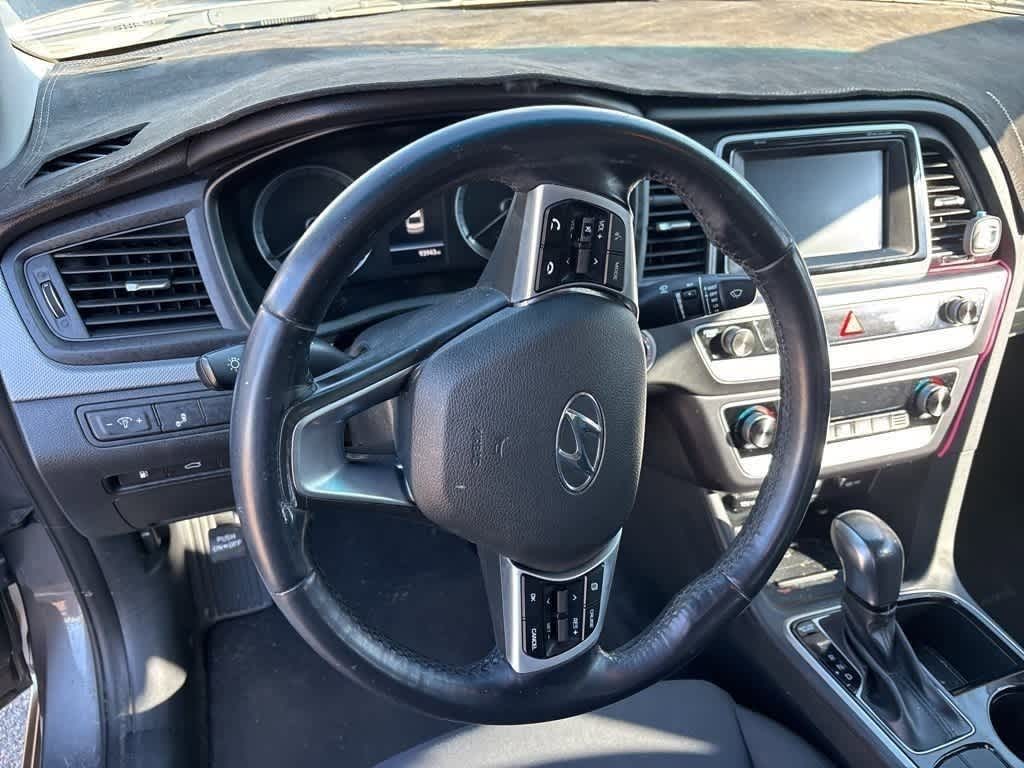 Thumbnail: 2019 Hyundai Sonata - 10