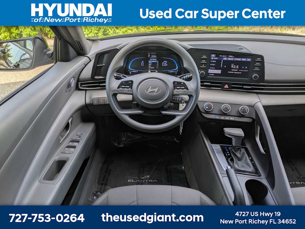 Thumbnail: 2025 Hyundai Elantra - 16