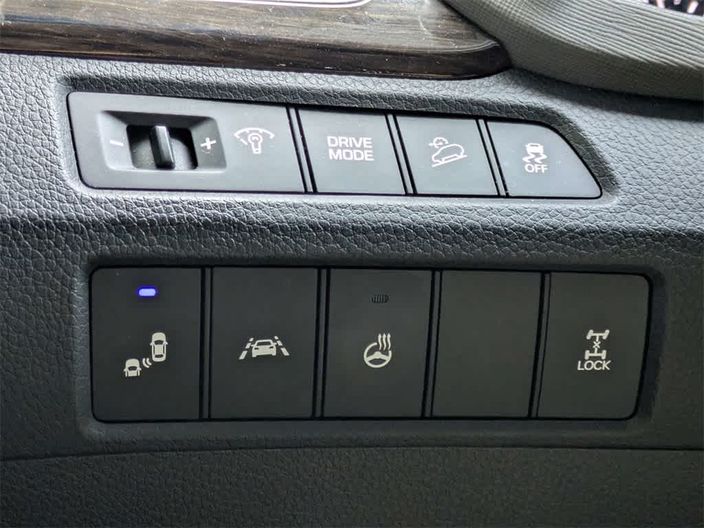 Thumbnail: 2017 Hyundai Santa Fe - 33