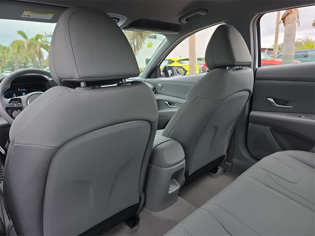 Thumbnail: 2025 Hyundai Elantra - 16