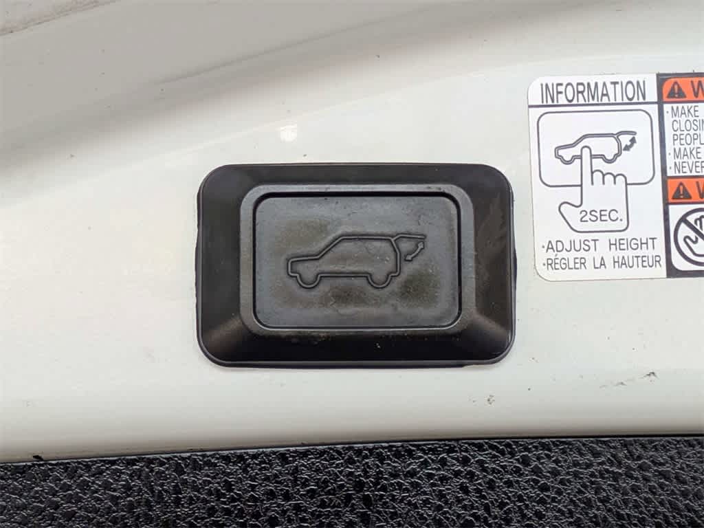 Thumbnail: 2018 Toyota RAV4 - 13