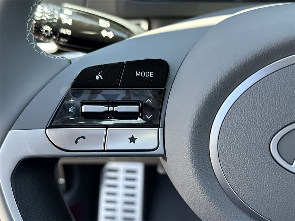 2025 Hyundai Elantra Sport 21