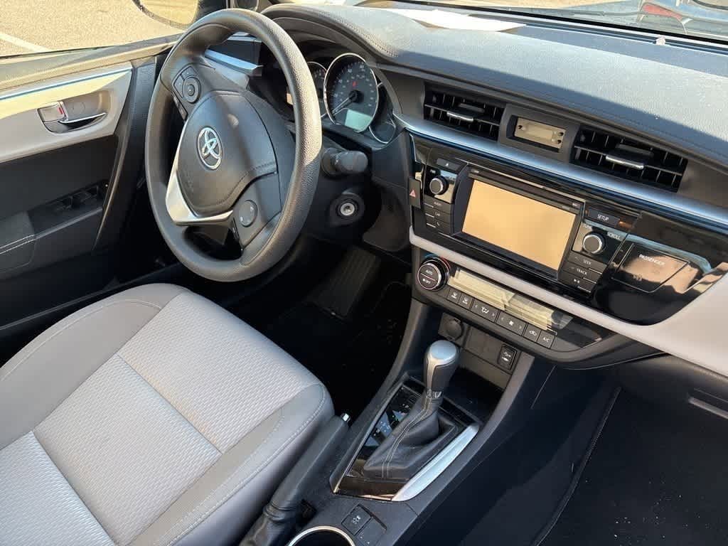 Thumbnail: 2015 Toyota Corolla - 7