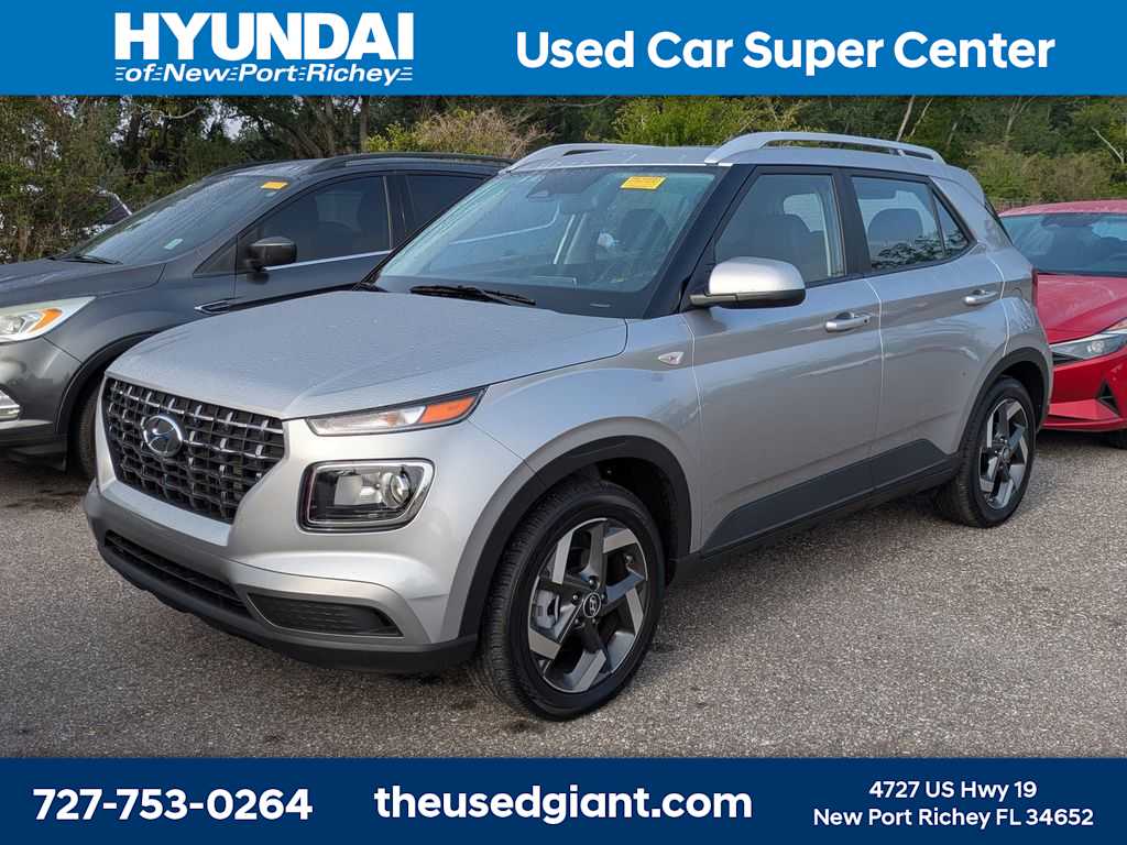 2026 Hyundai Venue SEL w/ 2-Tone Roof IVT's photo