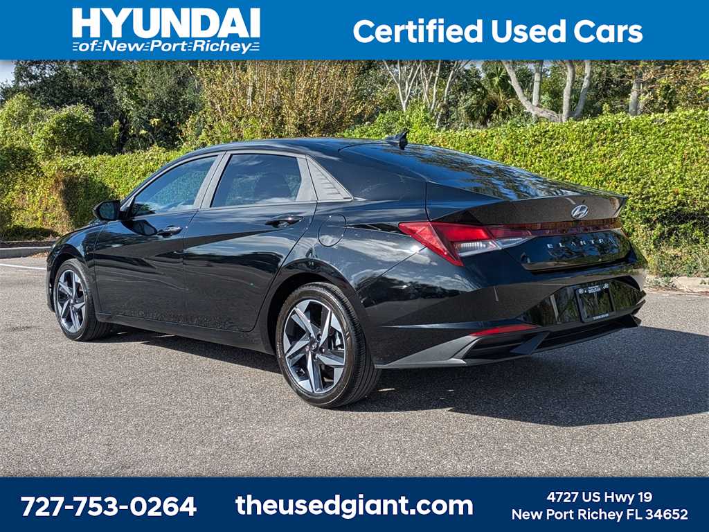 Thumbnail: 2023 Hyundai Elantra - 3