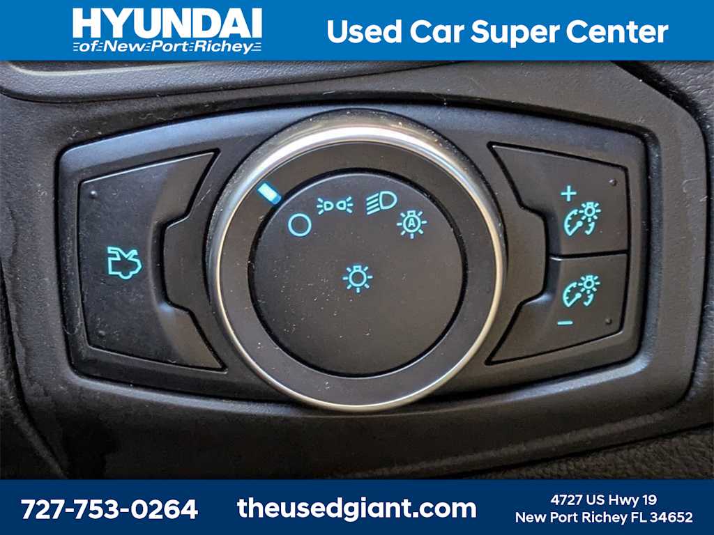 Thumbnail: 2016 Ford Focus - 21