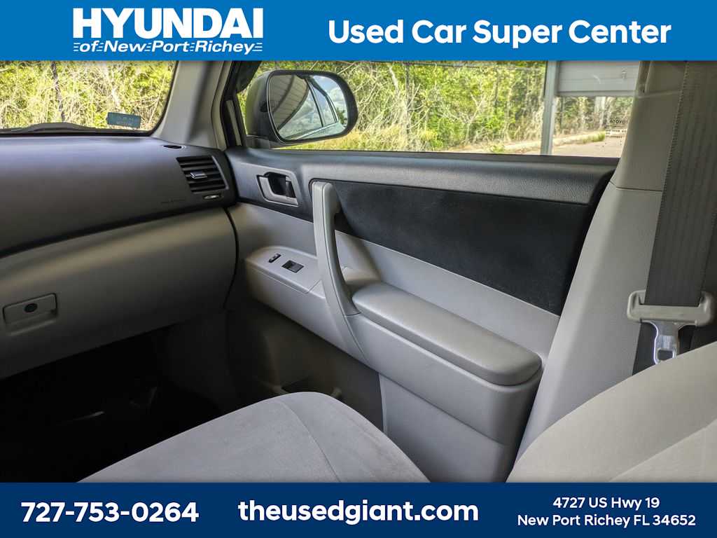 Thumbnail: 2012 Toyota Highlander - 22