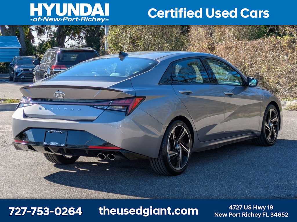 Thumbnail: 2022 Hyundai Elantra - 5