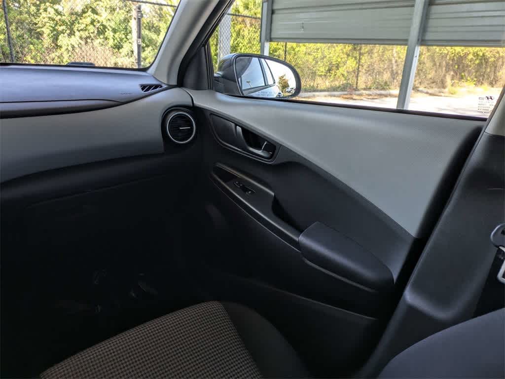 Thumbnail: 2021 Hyundai Kona - 17