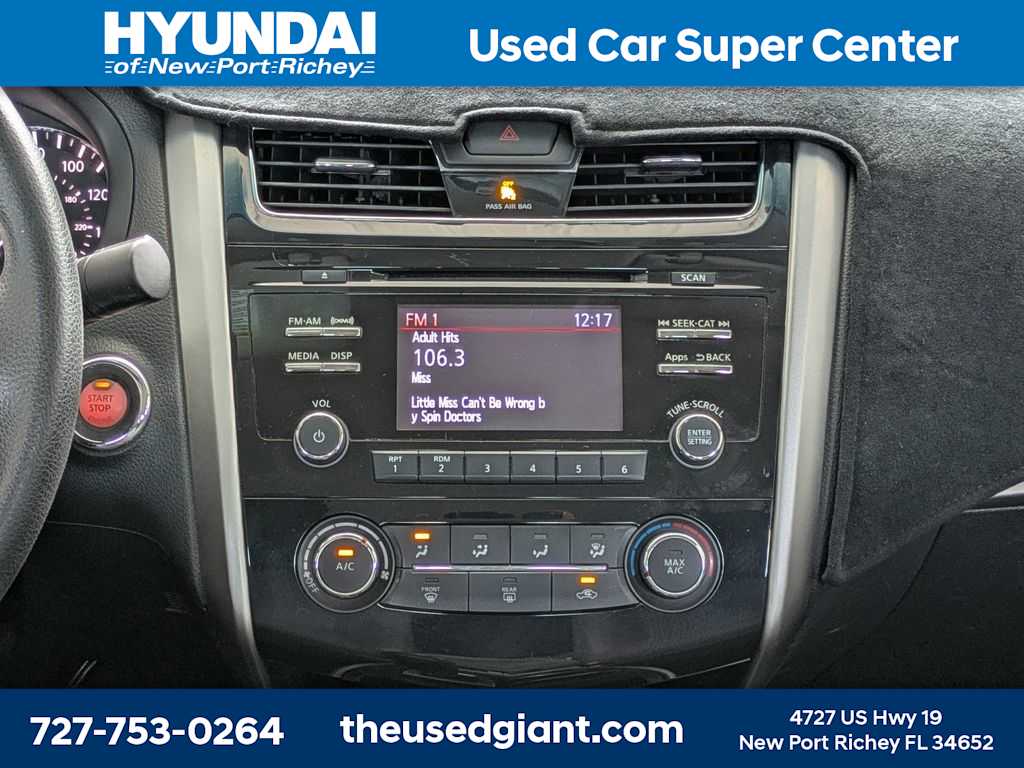 Thumbnail: 2014 Nissan Altima - 19