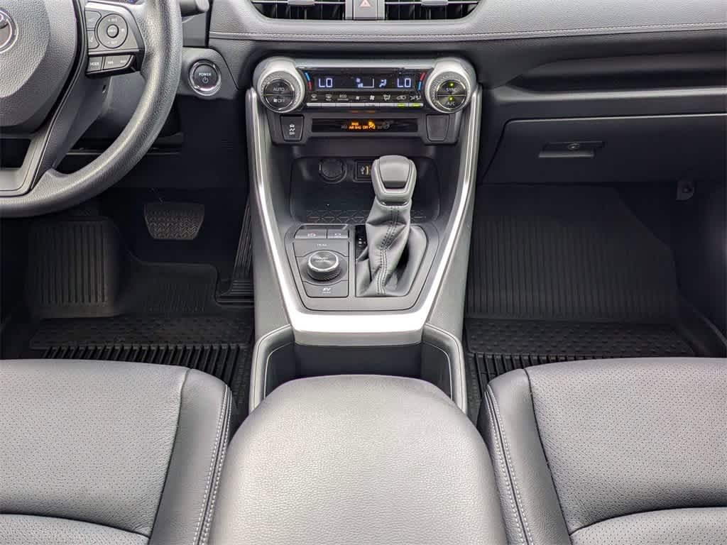 Thumbnail: 2025 Toyota RAV4 - 23