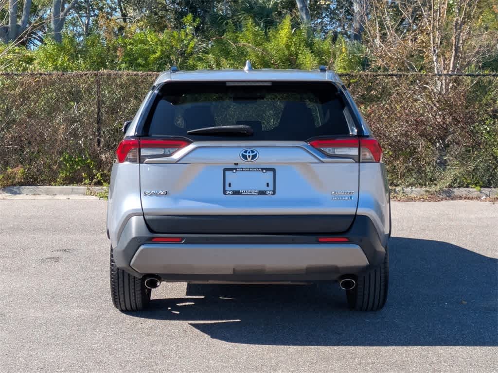 Thumbnail: 2019 Toyota RAV4 - 4