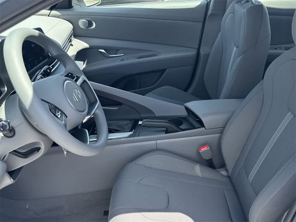 Thumbnail: 2025 Hyundai Elantra - 13