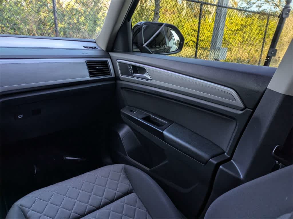 Thumbnail: 2018 Volkswagen Atlas - 21