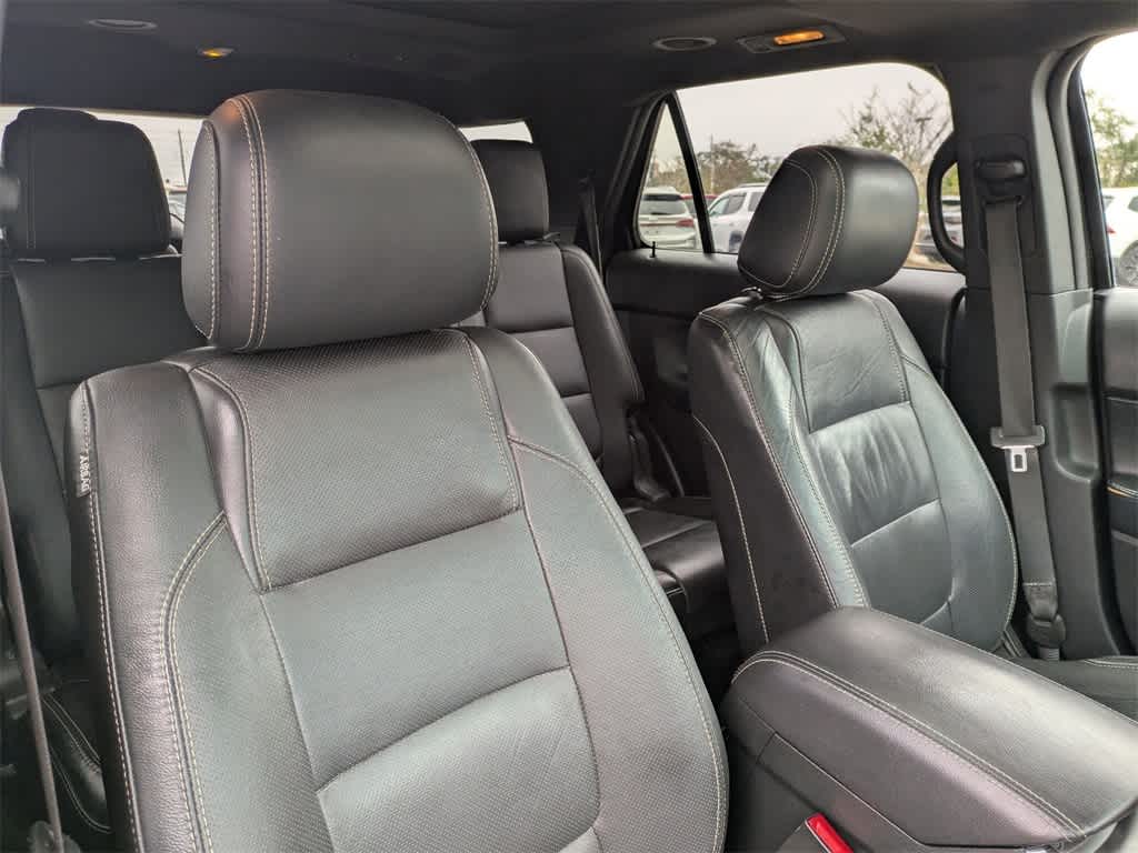 Thumbnail: 2015 Ford Explorer - 6