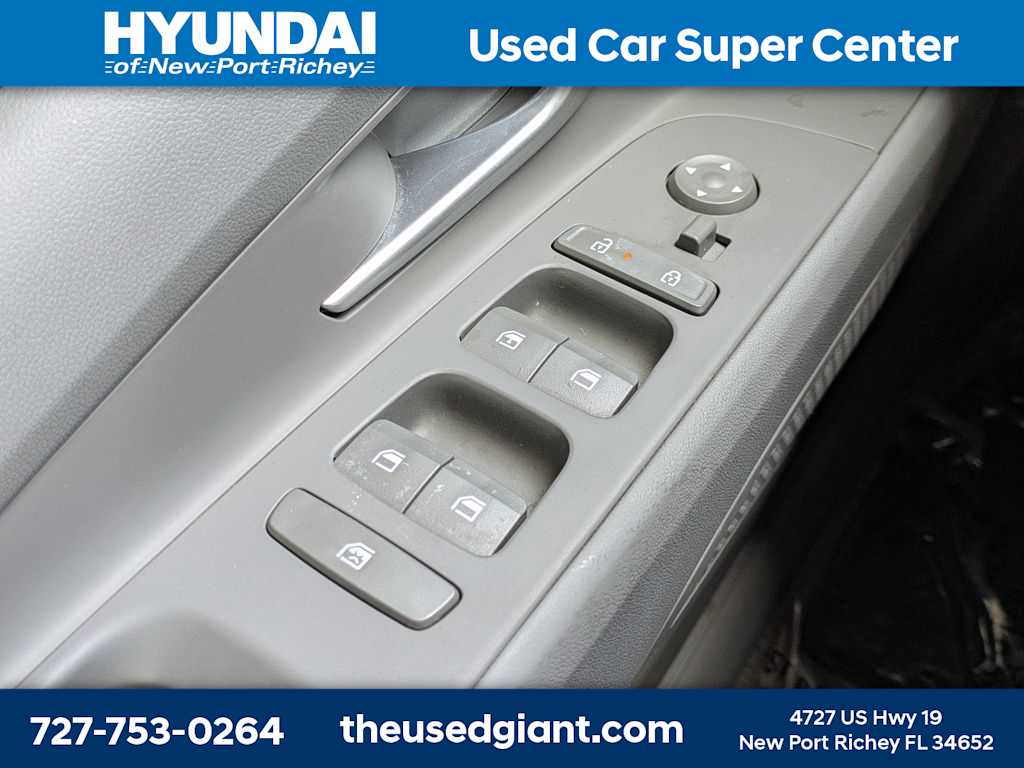 Thumbnail: 2024 Hyundai Elantra - 24