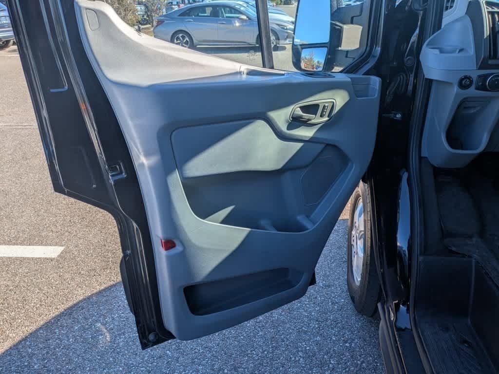 Thumbnail: 2018 Ford Transit Series - 12