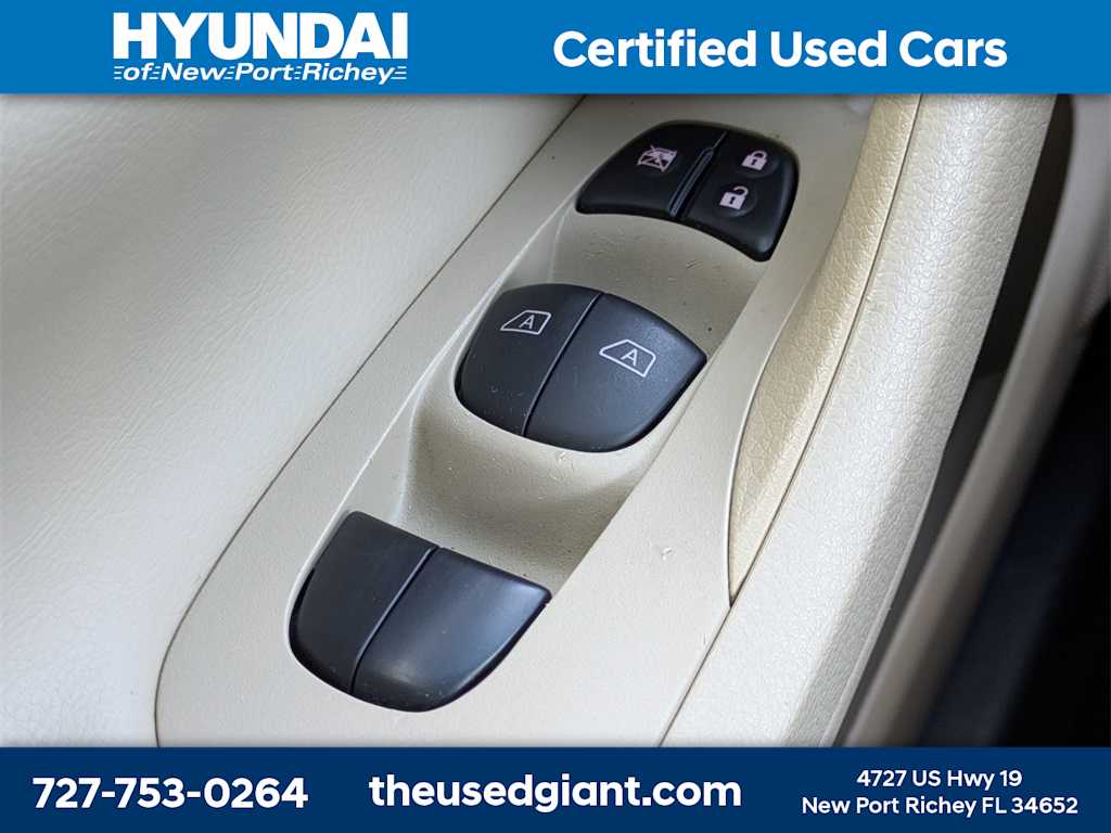 Thumbnail: 2015 Nissan Altima - 27