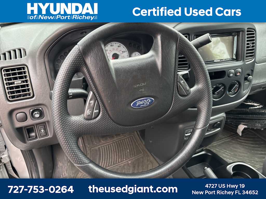 Thumbnail: 2004 Ford Escape - 10