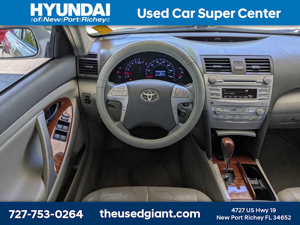 Thumbnail: 2011 Toyota Camry - 17