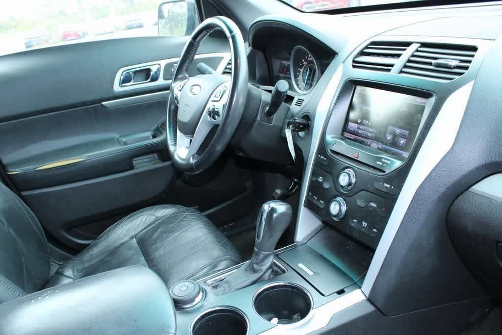 Thumbnail: 2014 Ford Explorer - 6