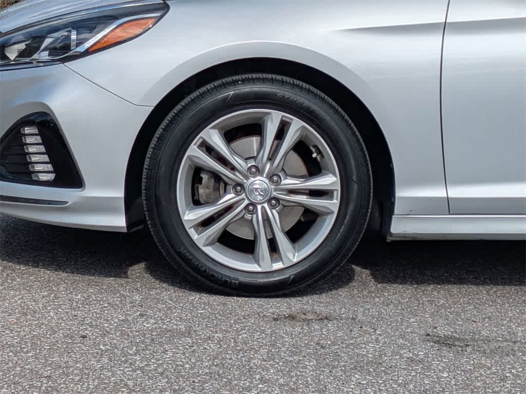 Thumbnail: 2019 Hyundai Sonata - 10