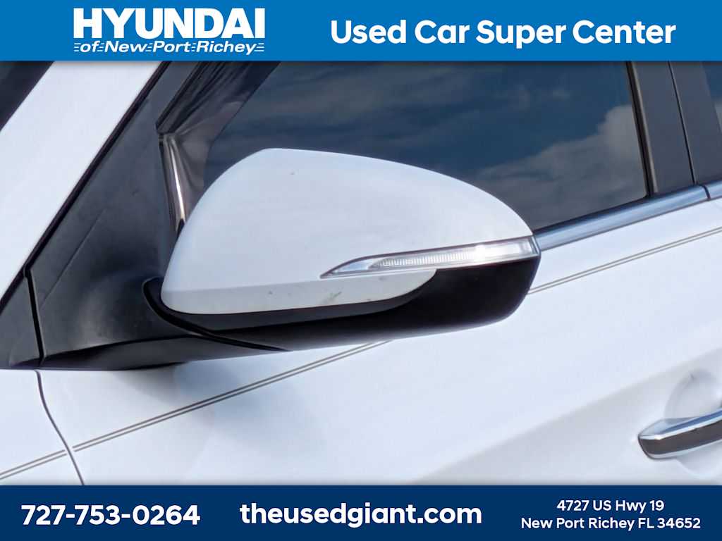 Thumbnail: 2017 Hyundai Elantra - 11