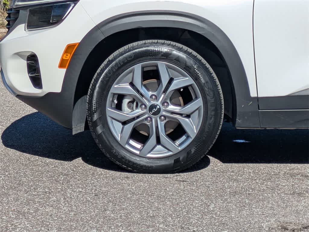 Thumbnail: 2024 Kia Seltos - 10