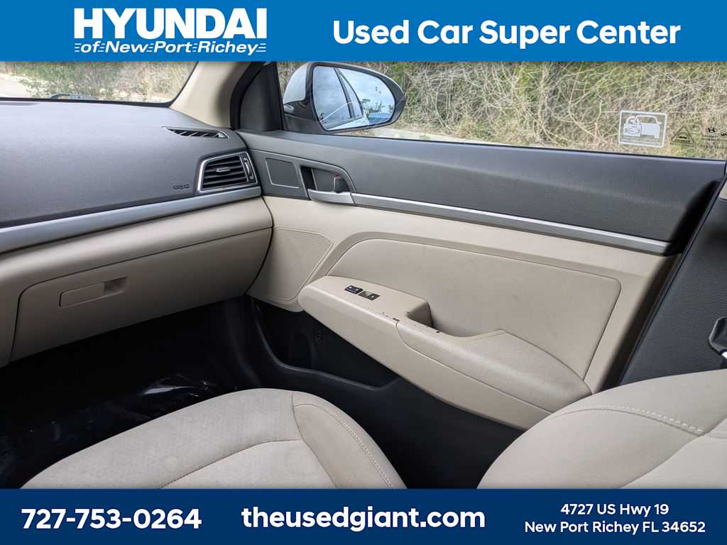 Thumbnail: 2018 Hyundai Elantra - 16