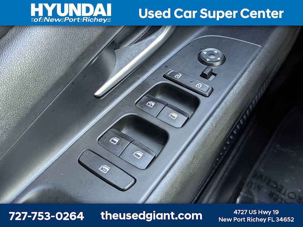 Thumbnail: 2023 Hyundai Elantra - 25