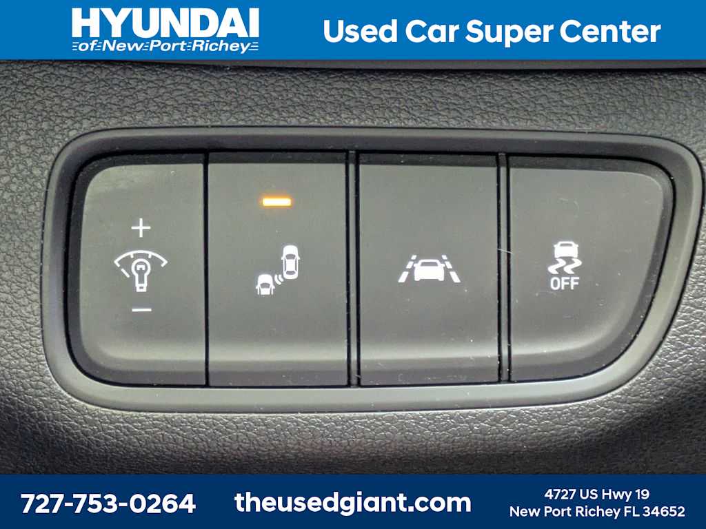 Thumbnail: 2020 Hyundai Santa Fe - 27