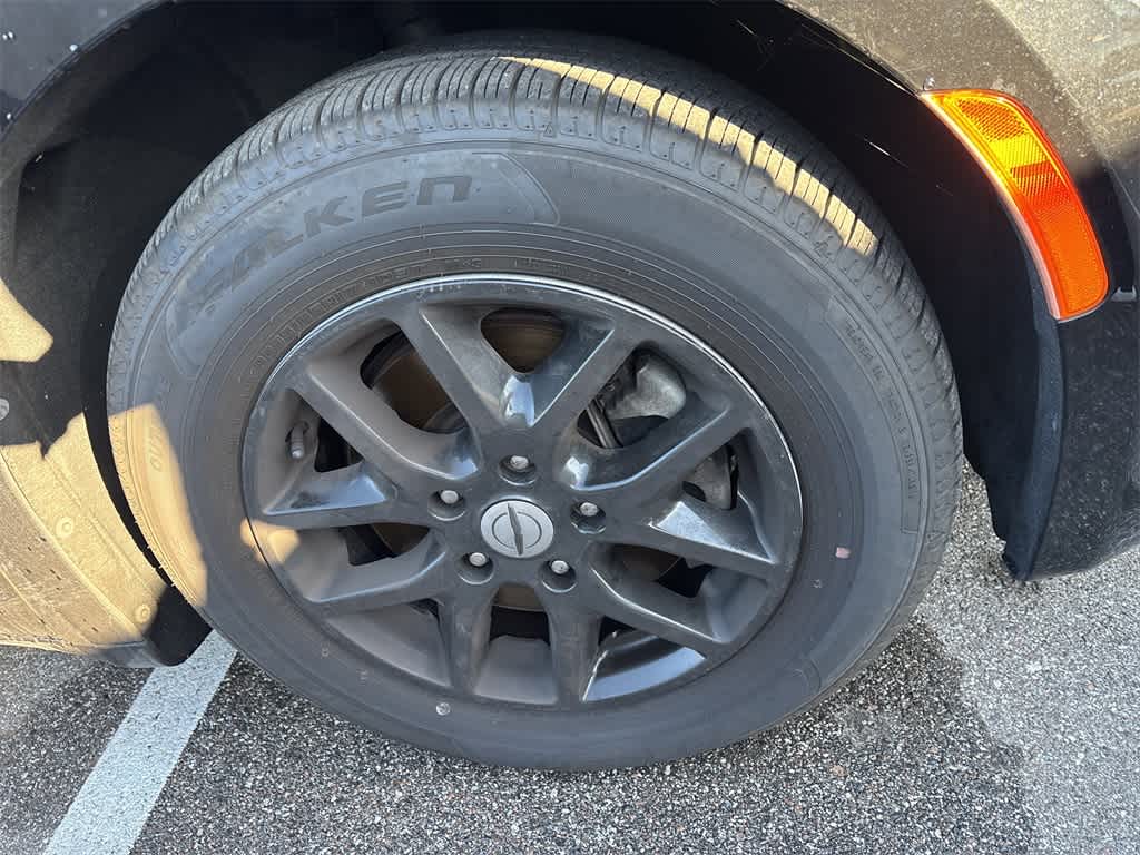 Thumbnail: 2021 Chrysler Voyager - 5