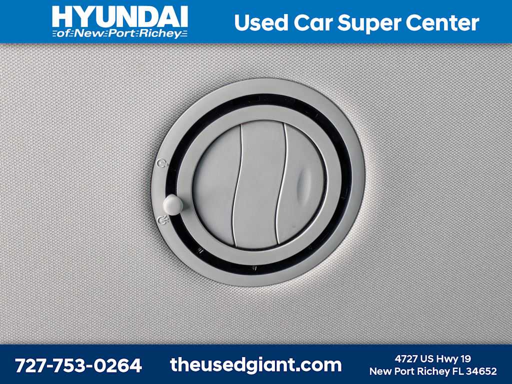 Thumbnail: 2021 Kia Telluride - 19