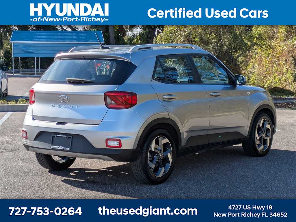 Thumbnail: 2023 Hyundai Venue - 5