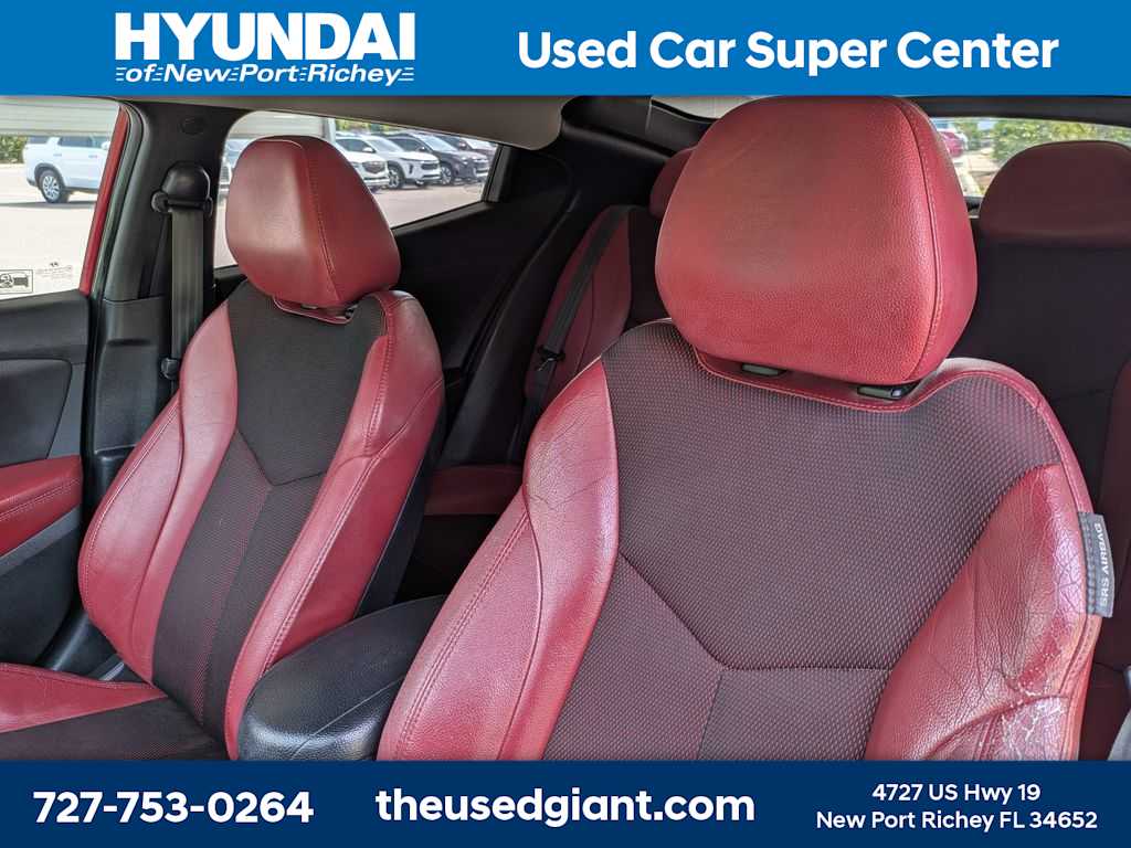 Thumbnail: 2012 Hyundai Veloster - 7