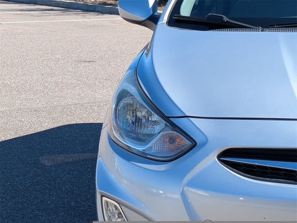 Thumbnail: 2012 Hyundai Accent - 9