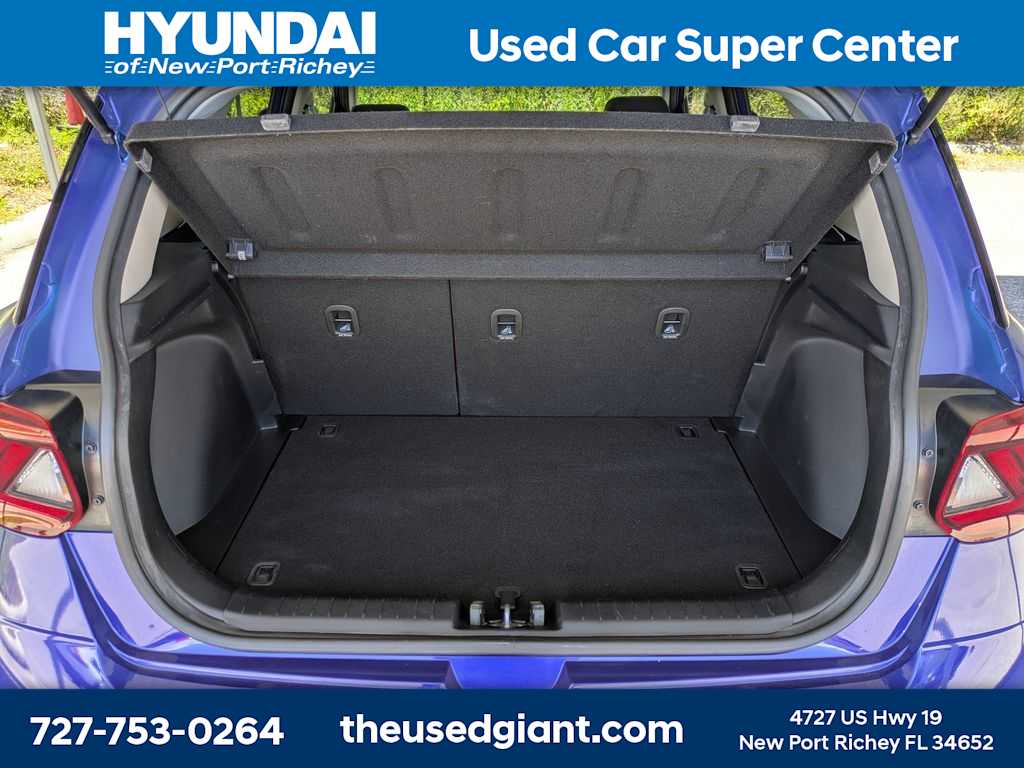 Thumbnail: 2022 Hyundai Venue - 12