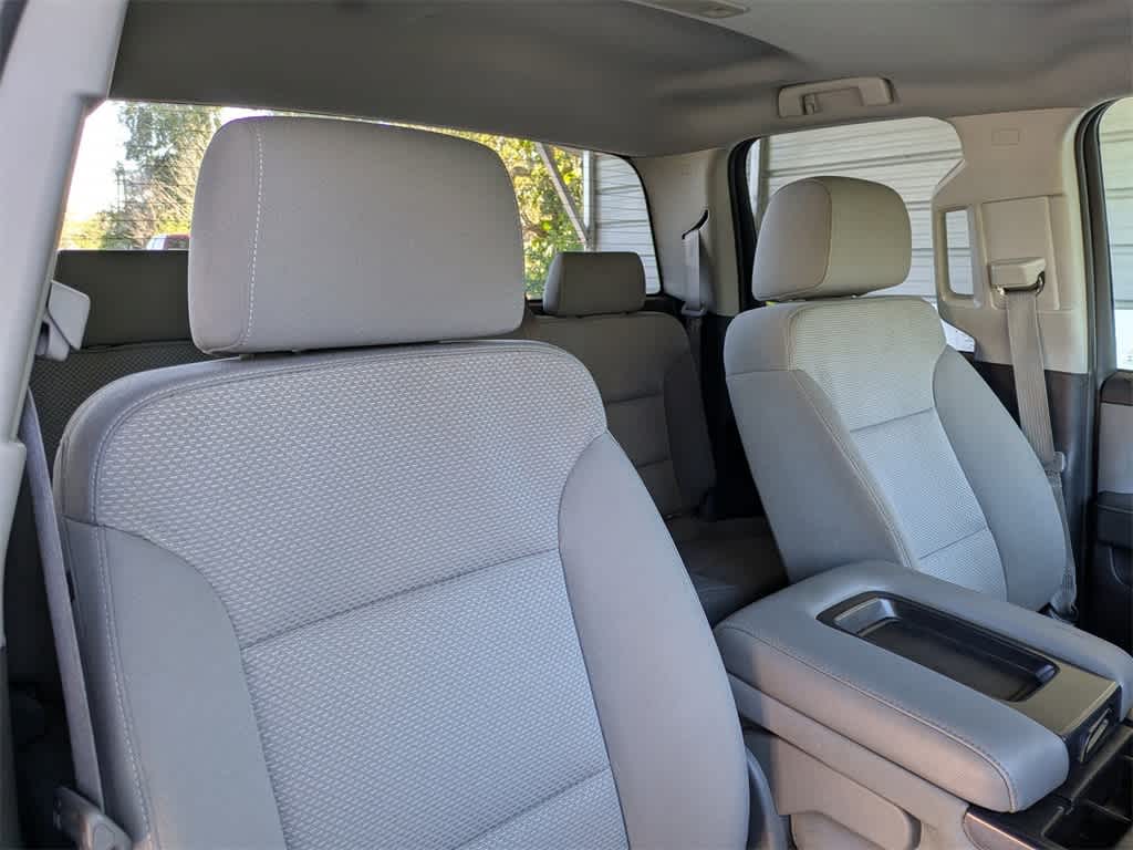 Thumbnail: 2016 Chevrolet Silverado 1500 - 6