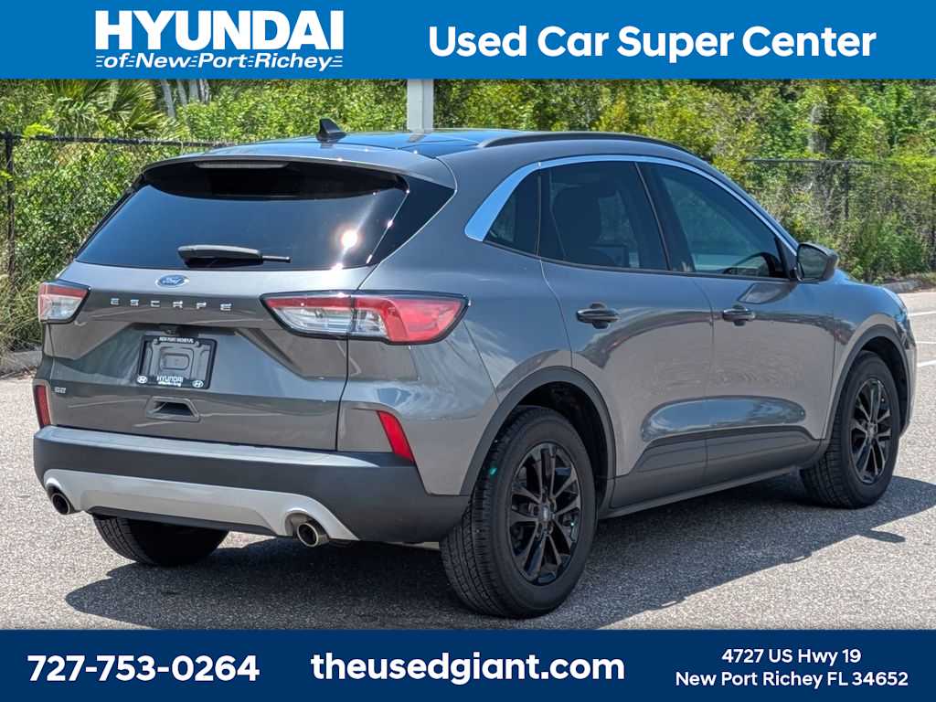 Thumbnail: 2022 Ford Escape - 5